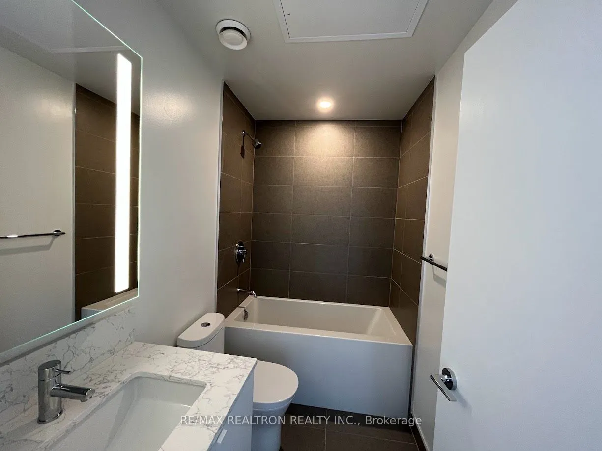 Condo Apartment 1 bedroom 1 bathroom at 270 Dufferin Street in Toronto - MLS# W12599842