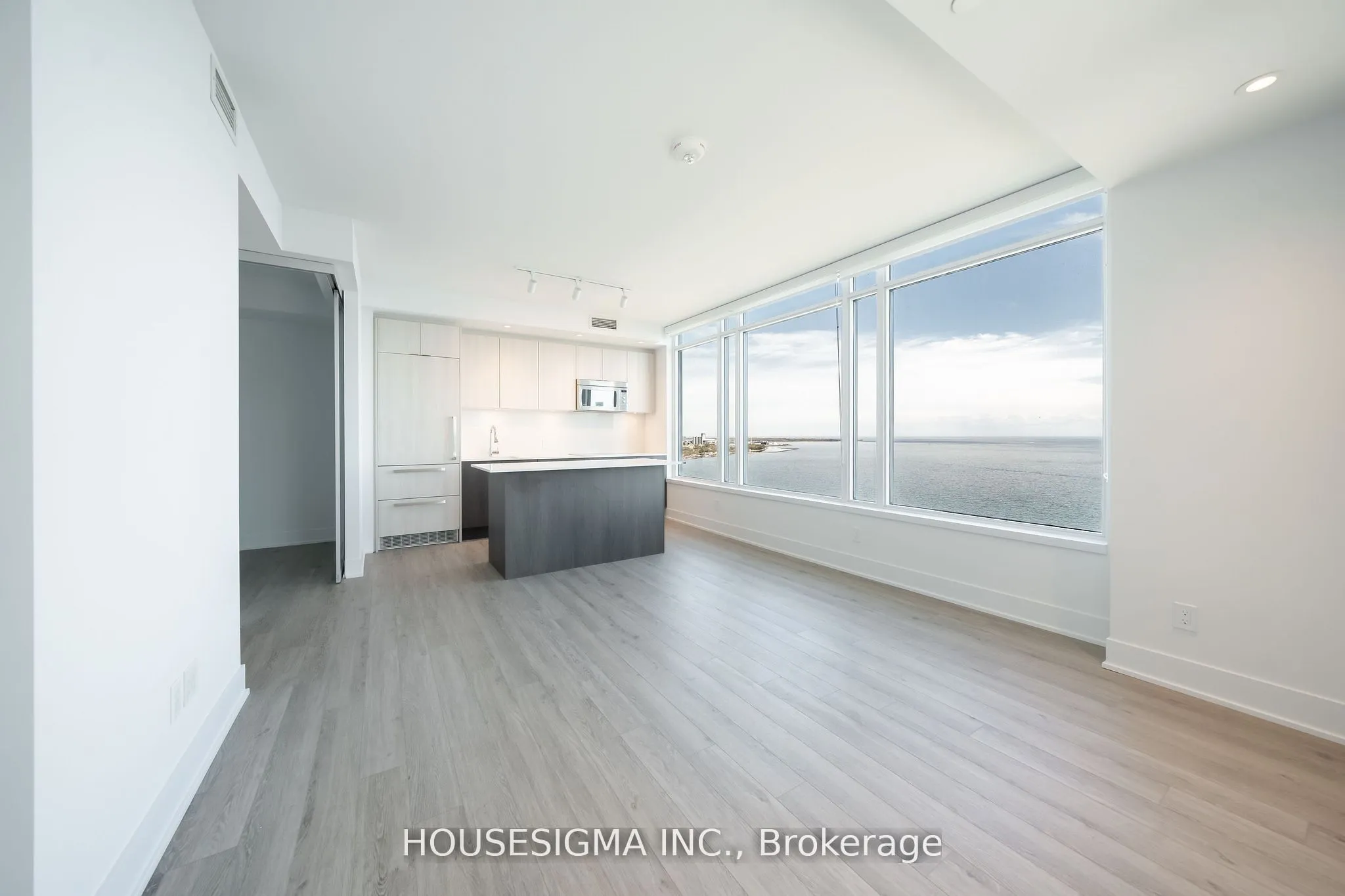 Condo Apartment 3 bedroom 2 bathroom at 1926 Lake Shore Boulevard in Toronto - MLS# W12604580