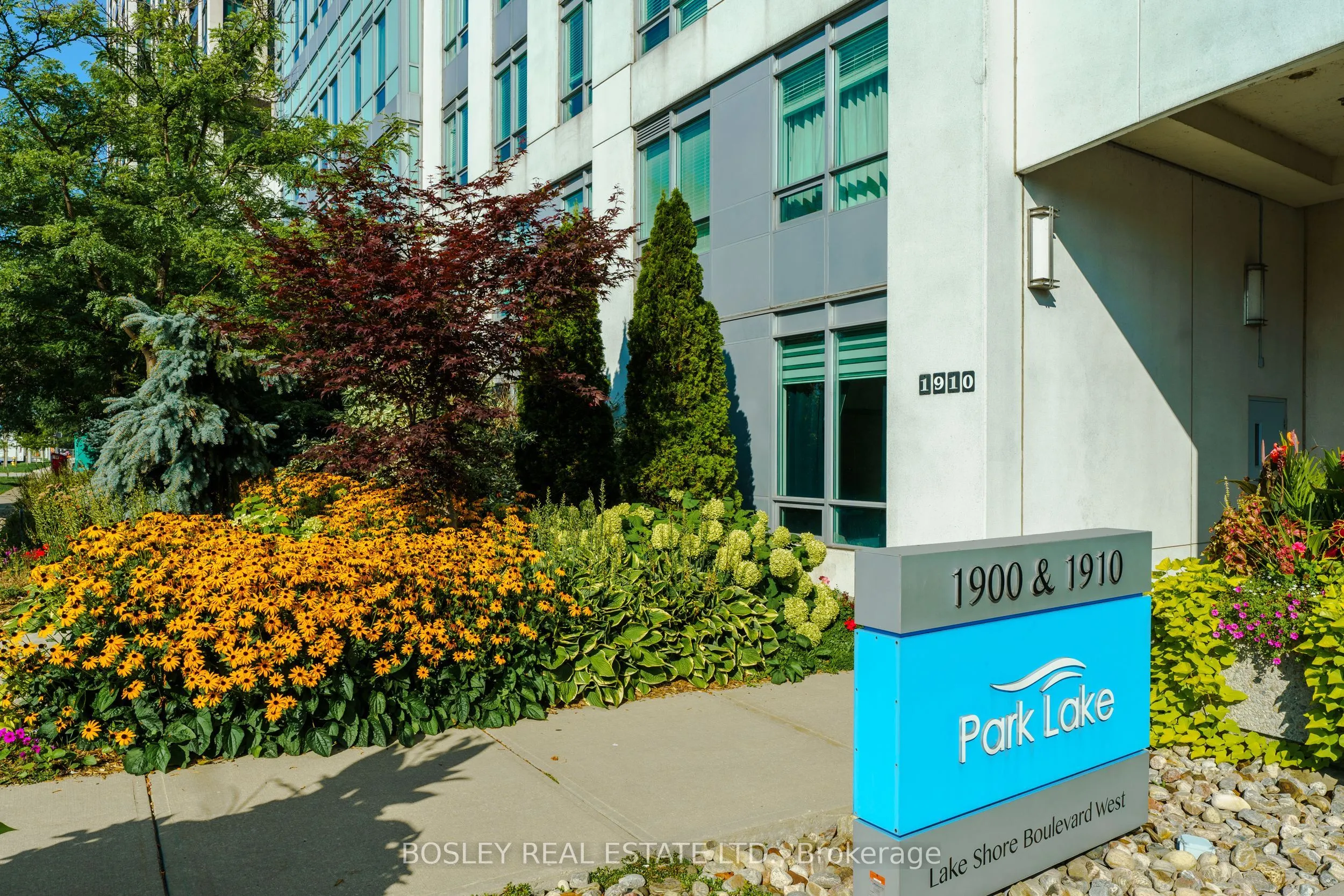 Condo Apartment 1 bedroom 1 bathroom at 1910 Lake Shore Boulevard in Toronto - MLS# W12604702