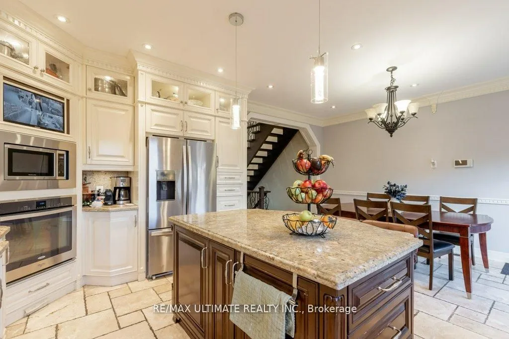 Detached living room at 21 Thornton Avenue Toronto