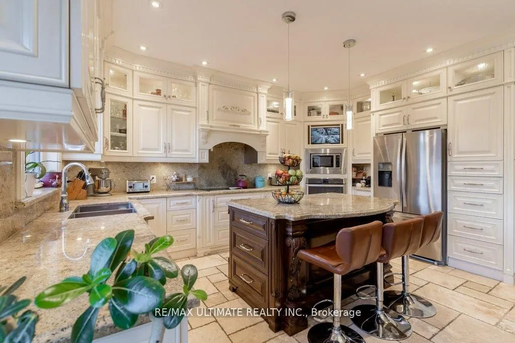 Detached interior view at 21 Thornton Avenue Toronto