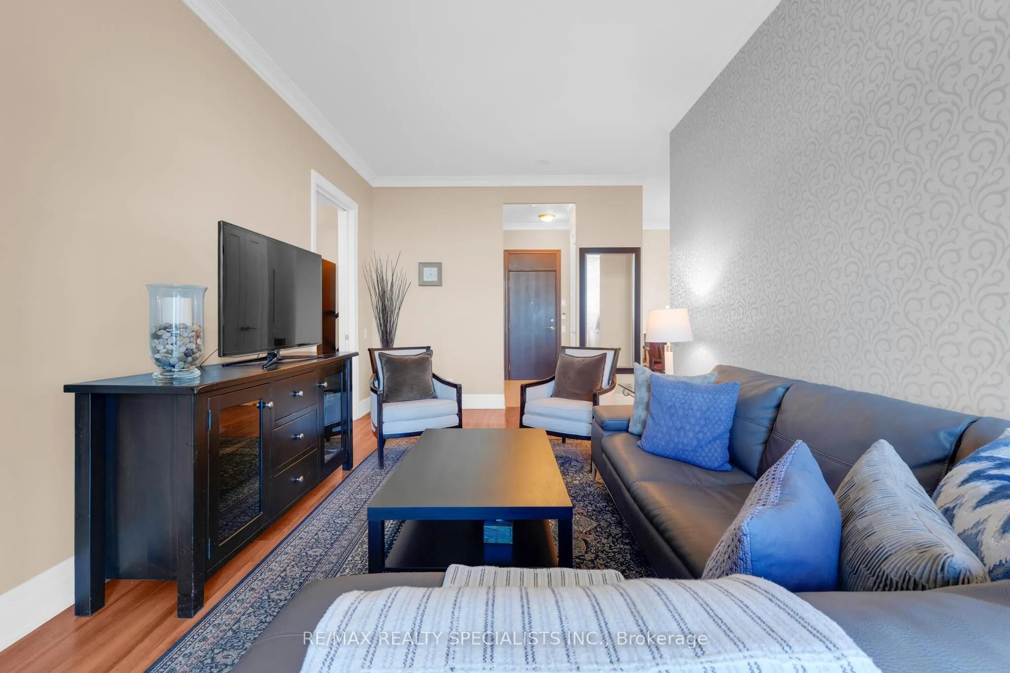 Condo Apartment living room at 25 VIKING Lane Toronto