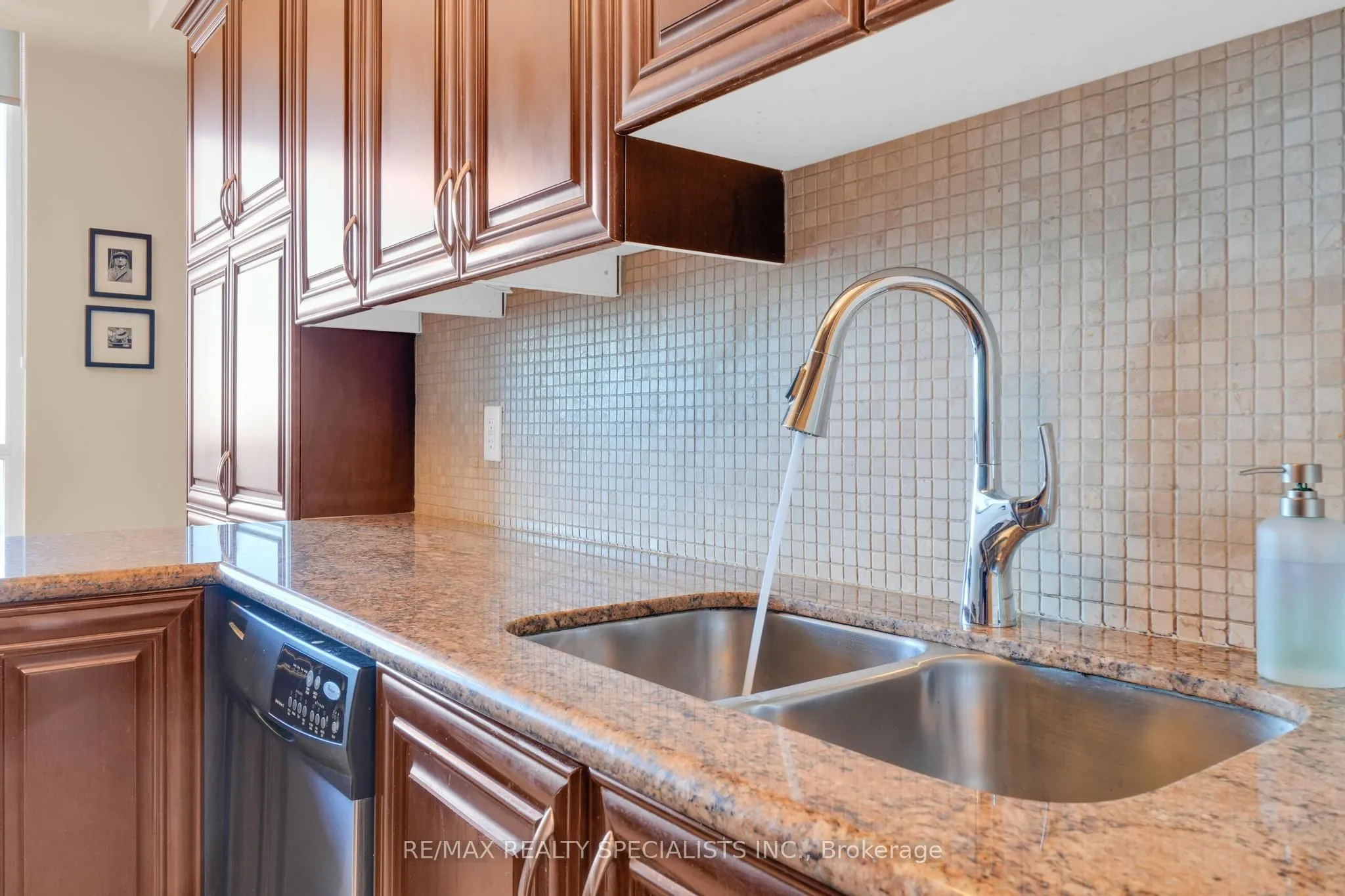 Condo Apartment kitchen at 25 VIKING Lane Toronto