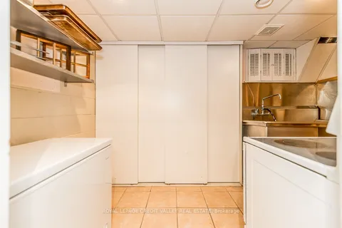 152 Cornwall Heights, Brampton, ON L6W 2J2