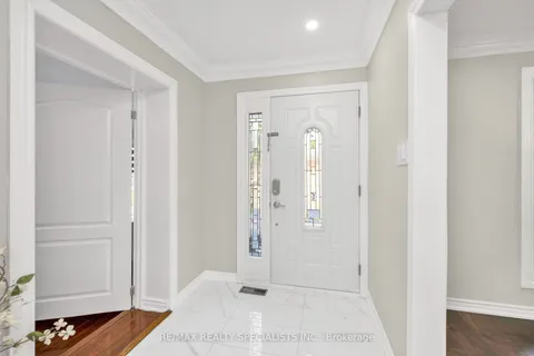 4 Aberdeen Crescent, Brampton, ON L6T 2P9