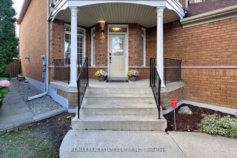 5918 Bassinger Place, ON L5M 6K5