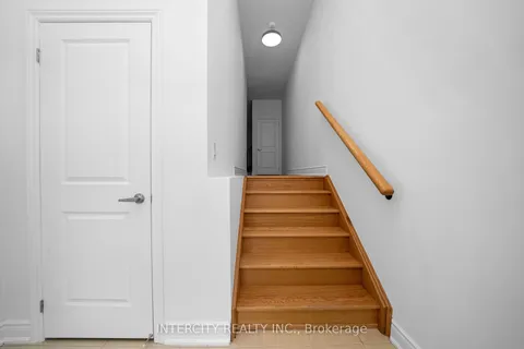 20 Tarmola Park Court, ON M9L 2L1