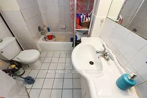 95 Greenbriar Road, ON L6S 2A4