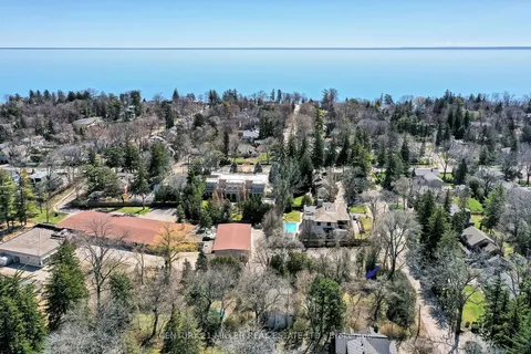 143 Balsam Dr, Oakville, ON L6J 3X4