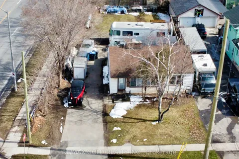 103 Woodward Avenue, Brampton, ON L6V 1K5