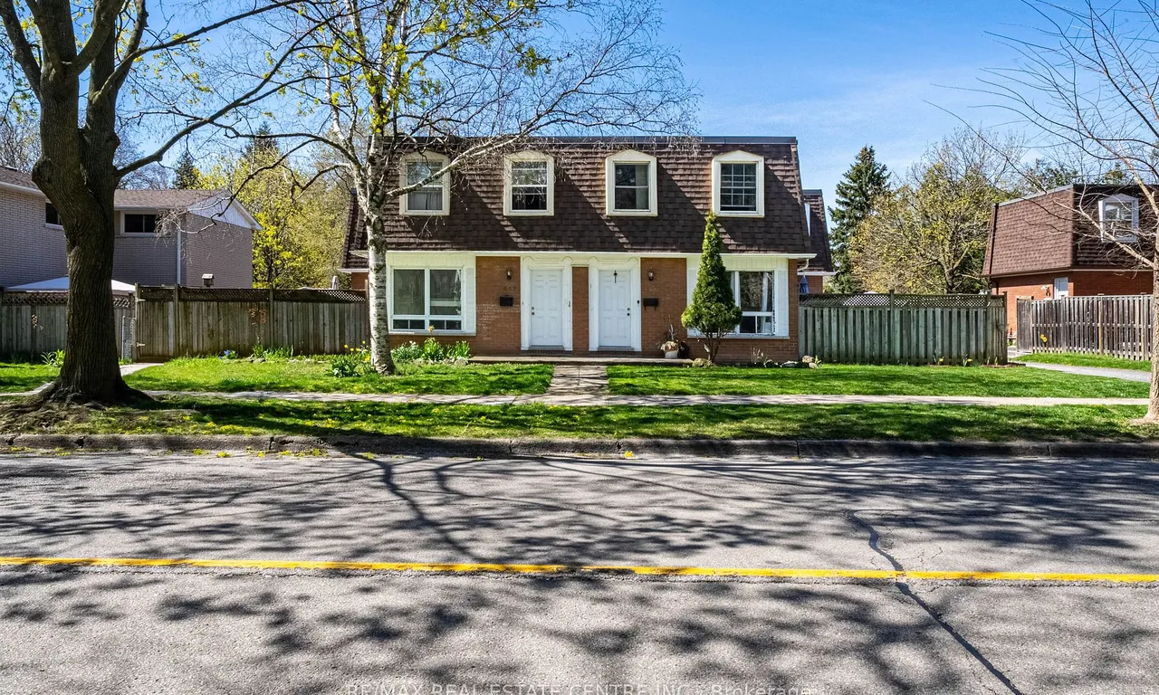 648-654 Francis Rd, Burlington, ON L7T 3X7