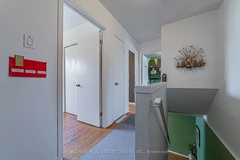648-654 Francis Rd, Burlington, ON L7T 3X7