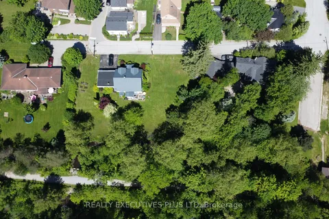 4 Cedar St, Caledon, ON L7C 1K5