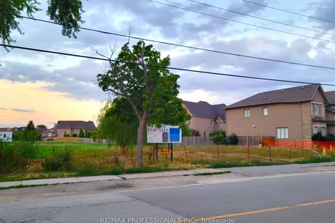 6833 Second Line, Mississauga, ON L4W 2Y4