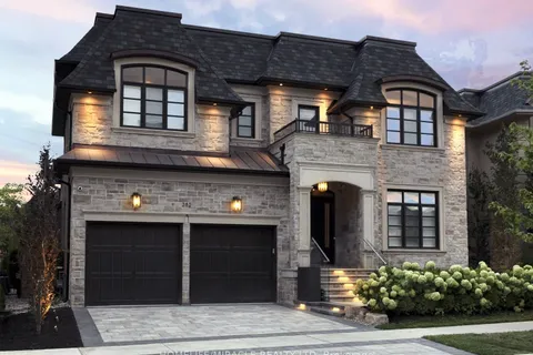 282 Tudor Ave, Oakville, ON L6K 0G9