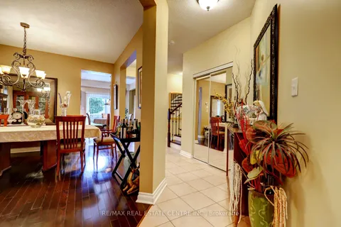 14 MASTERS GREEN Cres, Brampton, ON L7A 3K2