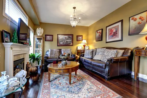 14 MASTERS GREEN Cres, Brampton, ON L7A 3K2