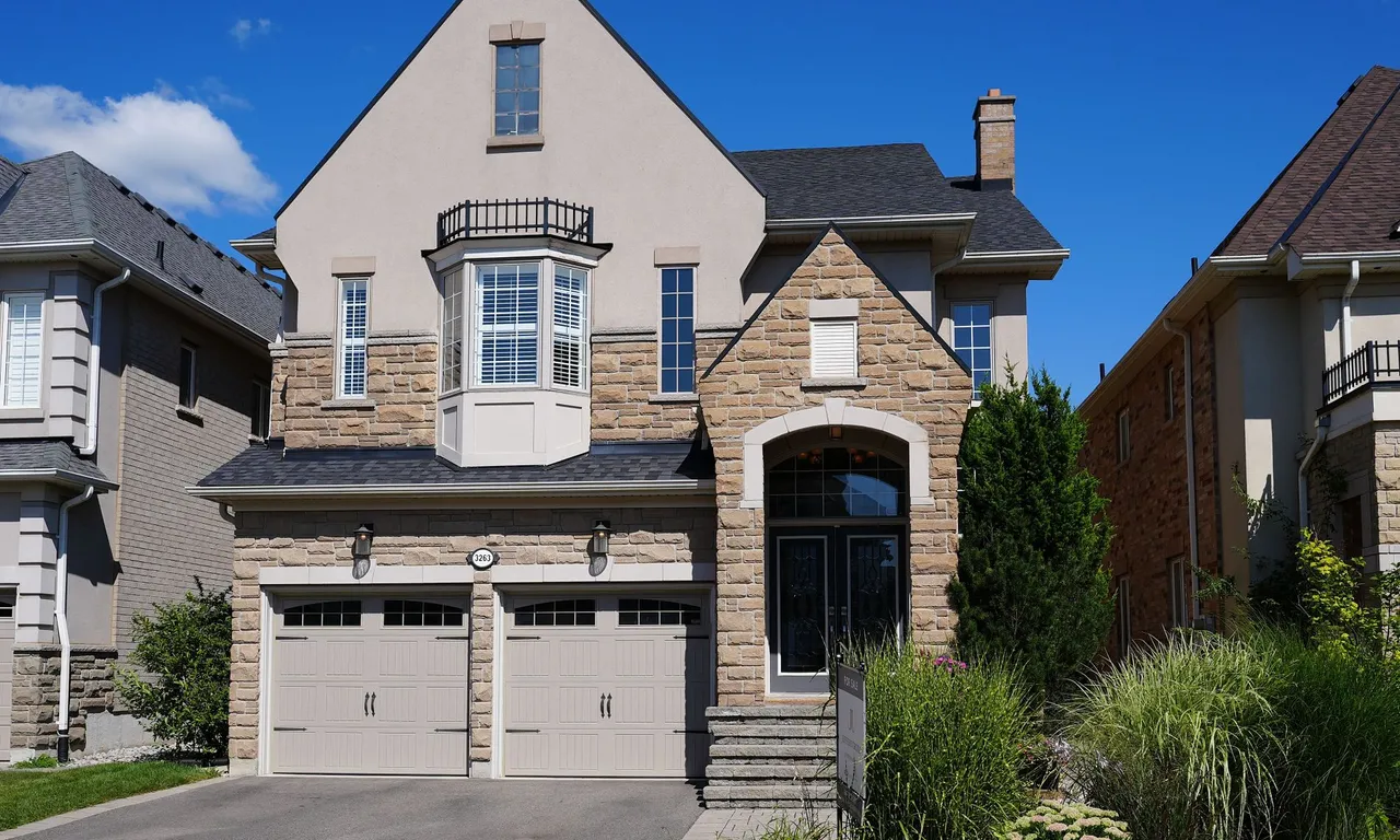 3263 Pringle Pl, Mississauga, ON L5M 7V7
