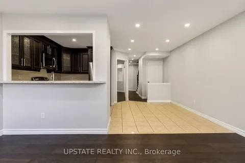 3588 Southwick St, Mississauga, ON L5M 7N8