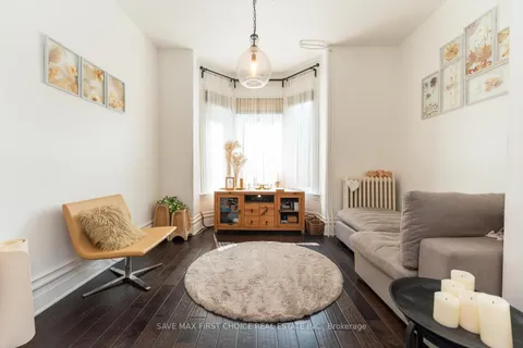 35 Elizabeth St, Brampton, ON L6X 1S3