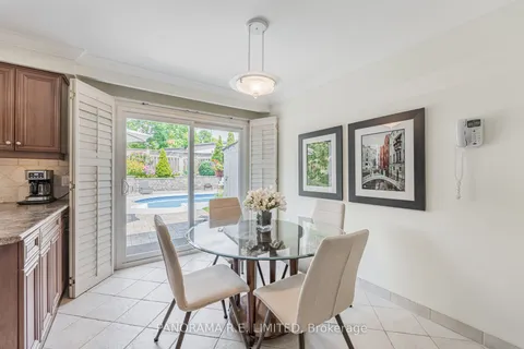 2399 Frayne Crt, Mississauga, ON L5A 3X7