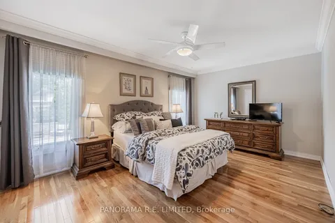 2399 Frayne Crt, Mississauga, ON L5A 3X7