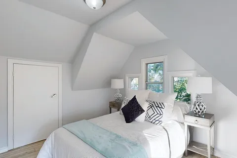 134 Millicent St, Toronto, ON M6H 1W4