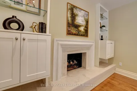 1735 Blythe Rd, Mississauga, ON L5H 2C3