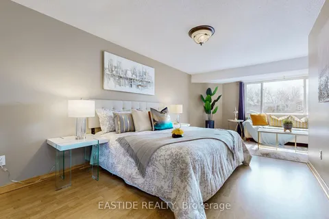 3517 Copernicus Dr, Mississauga, ON L5B 3K6