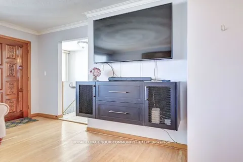 43 Starview Dr, Toronto, ON M9M 1K7