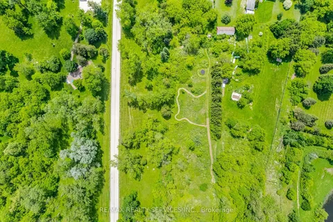 174 Victoria St, Brampton, ON L6Y 0A6