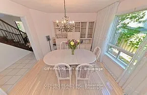 5121 Parkplace Circ, Mississauga, ON L5V 2M1