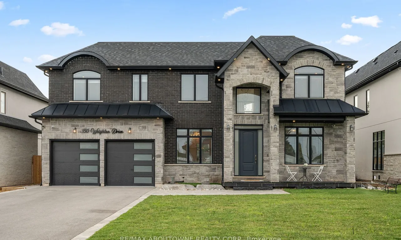 350 Weighton Dr, Oakville, ON L6K 2R4