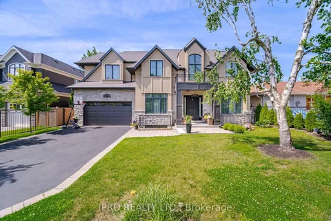 574 Stephens Cres, Oakville, ON L6K 1Y3