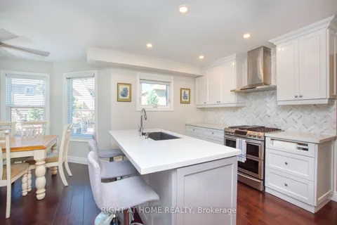 4634 Inverness Blvd, Mississauga, ON L5M 3L1