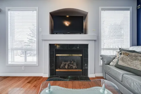 1518 Swann Cres, Milton, ON L9T 5K2