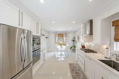 21 Esposito Dr, Caledon, ON L7E 1T3