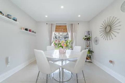 21 Esposito Dr, Caledon, ON L7E 1T3