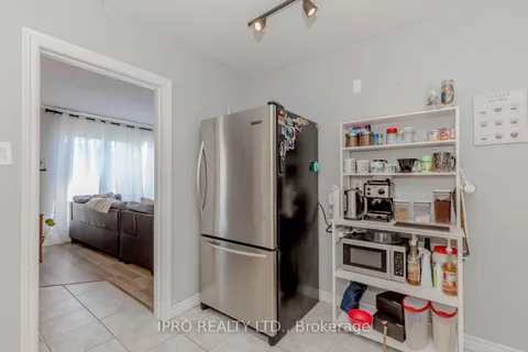 3542 Ashcroft Cres, Mississauga, ON L5C 2E7