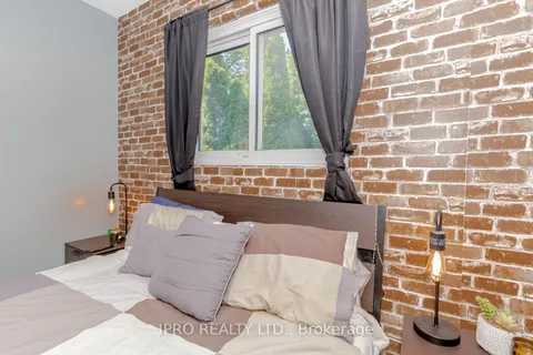 3542 Ashcroft Cres, Mississauga, ON L5C 2E7