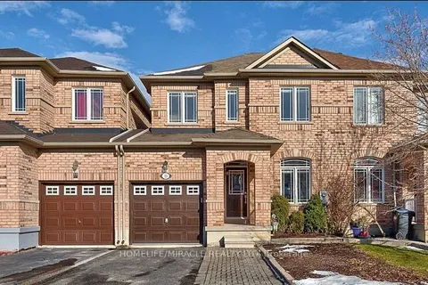 13 Percy Gate, Brampton, ON L7S 3S1