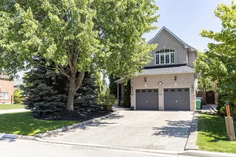 3136 Baron Dr, Mississauga, ON L5M 6V7