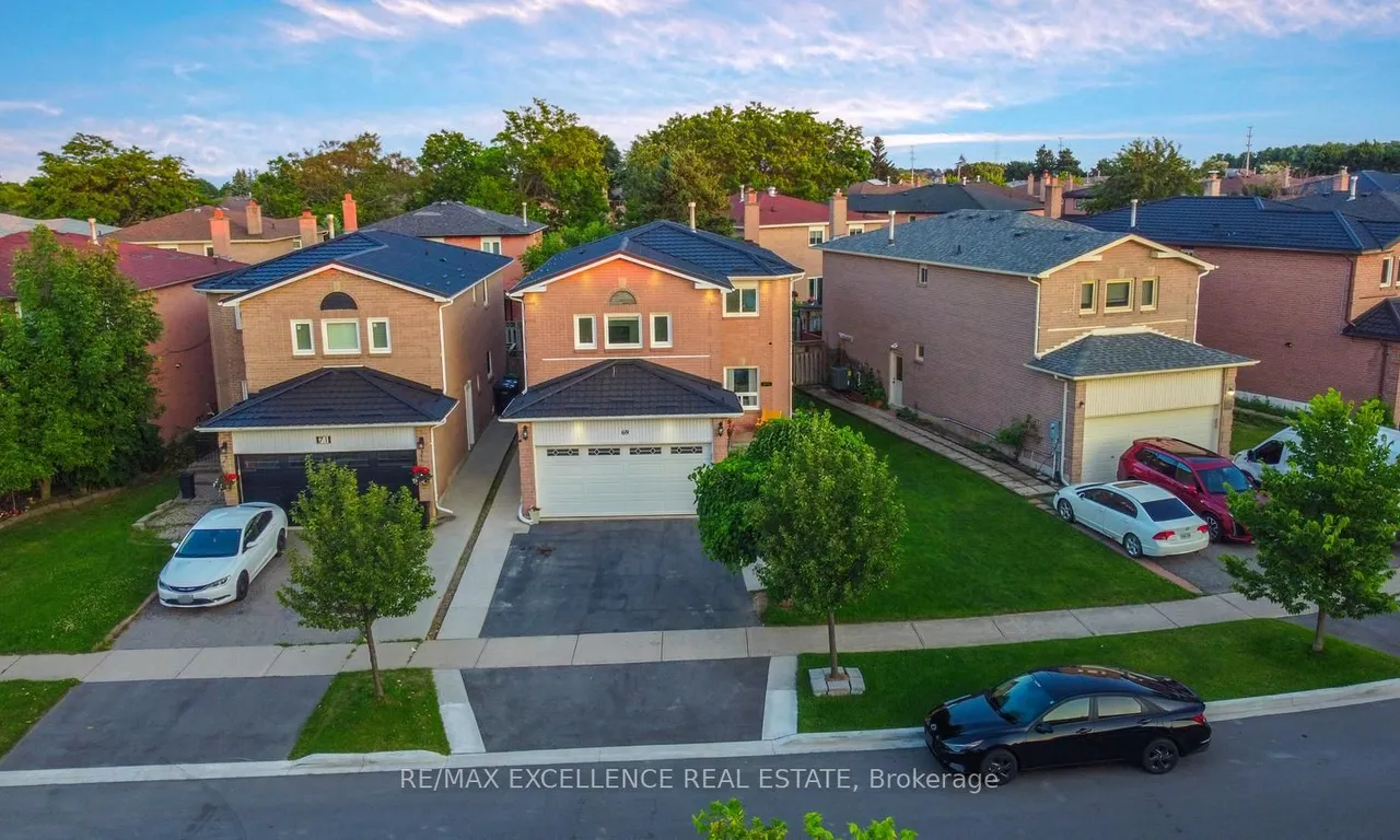 69 Atkins Circ, Brampton, ON L6X 4E7
