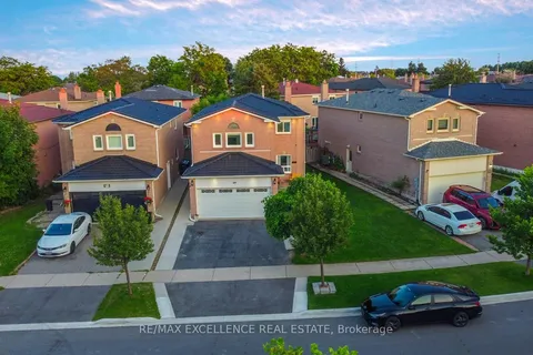 69 Atkins Circ, Brampton, ON L6X 4E7