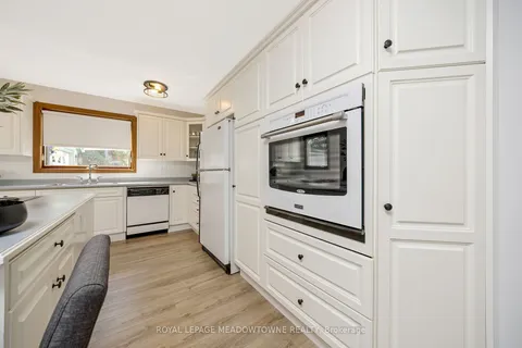 71 Bronte St, Milton, ON L9T 1Z4