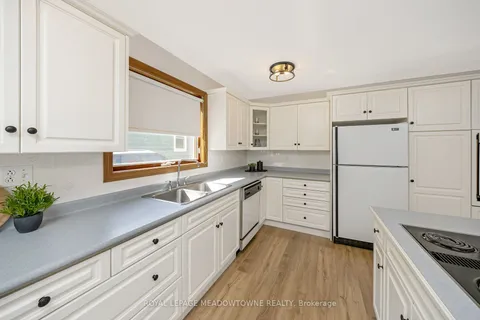 71 Bronte St, Milton, ON L9T 1Z4