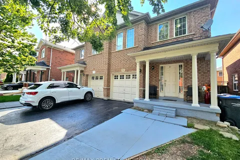 24 Rivermere Crt, Brampton, ON L7A 1R4