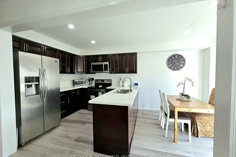 24 Rivermere Crt, Brampton, ON L7A 1R4