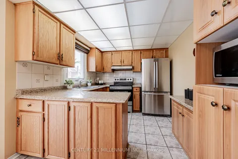 16 Brownridge Crt, Brampton, ON L6W 4L5