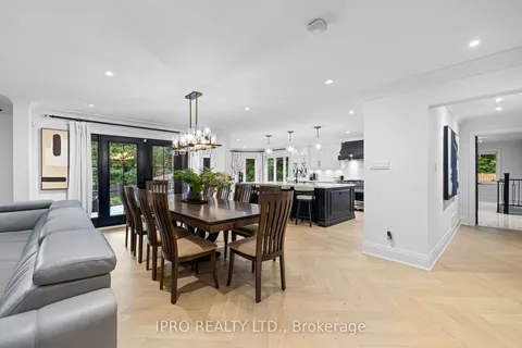 5103 Royal Mills Crt, Mississauga, ON L5M 4X9